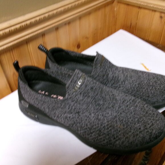 MENS SKECHERS ARCH FIT STEP IN SHOES CHARCOAL BLACK 8 M - Picture 1 of 6